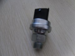 612600080875,機油壓力傳感器,濟(jì)南昊岳汽車配件有限公司
