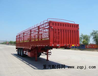 ,低平板半掛車、挖掘機運輸車,梁山龍達工貿(mào)有限公司
