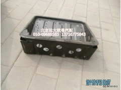 1424236100004,電瓶箱體,北京遠大歐曼汽車配件有限公司