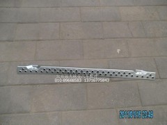 1B24953100413,保險(xiǎn)杠上踏板自卸,北京遠(yuǎn)大歐曼汽車配件有限公司