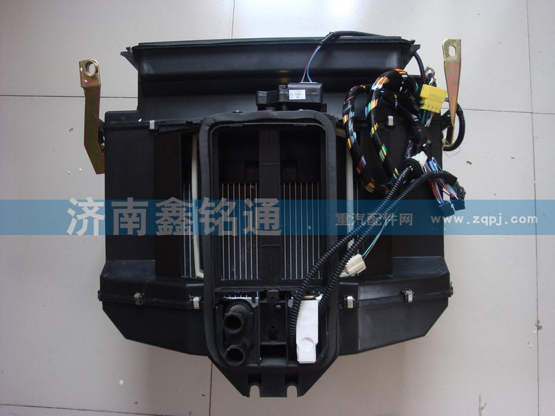 重汽豪沃A7暖風(fēng)機總成  AZ1664820002/AZ1664820002