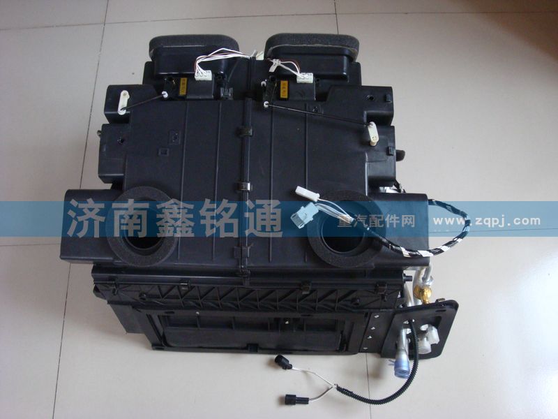 德龍F3000電動帶空調暖風機總成DZ13241841103/DZ13241841103