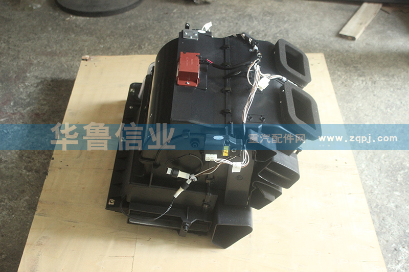 德龍暖風(fēng)機(jī)總成4 DZ13241841103/DZ13241841103