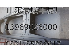 重汽豪沃車架大梁，大架子，橫梁總成管狀橫梁底盤配件輪胎,重汽豪沃 陜汽德龍  奧龍底盤配件輪胎,山東豪聯(lián)車身制造廠