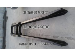 中國重汽豪沃牽引車車架總成大梁訂做自卸車副梁總成,中國重汽豪沃牽引車車架總成大梁訂做自卸車副梁總成,山東豪聯(lián)車身制造廠