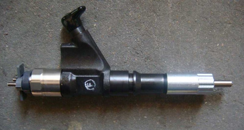VG1246080051,噴油器總成,濟(jì)南金宏偉業(yè)工貿(mào)有限公司