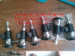 WG1034120002+003,國(guó)四尿素噴嘴,濟(jì)南東方重汽配件銷售中心