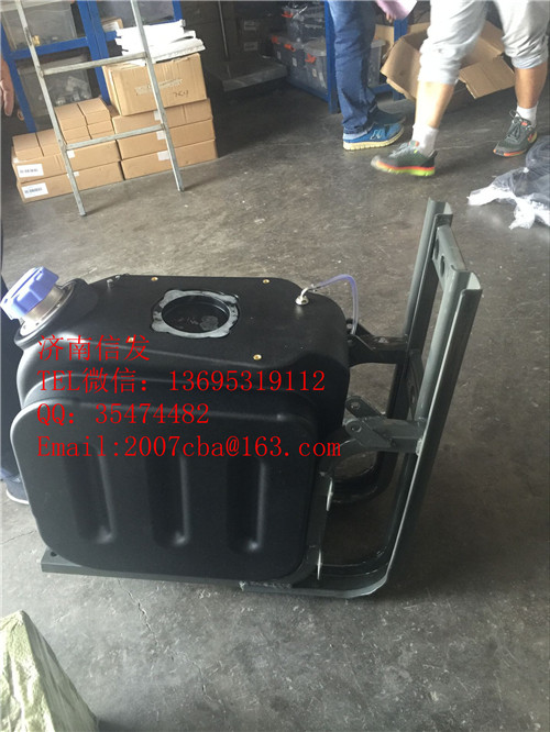WG9925565002重汽T7H車尿素箱 濟南信發(fā)/WG9925565002