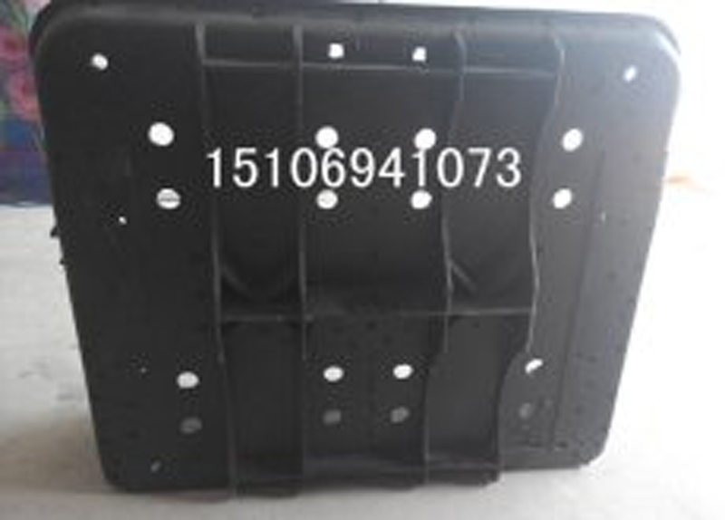 1325336100003,電瓶箱體,濟(jì)南鑫誠旭歐曼汽車配件有限公司