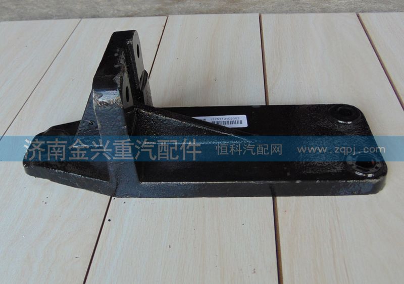 141811018002,發(fā)動(dòng)機(jī)托架,濟(jì)南聯(lián)樂汽車零部件有限公司