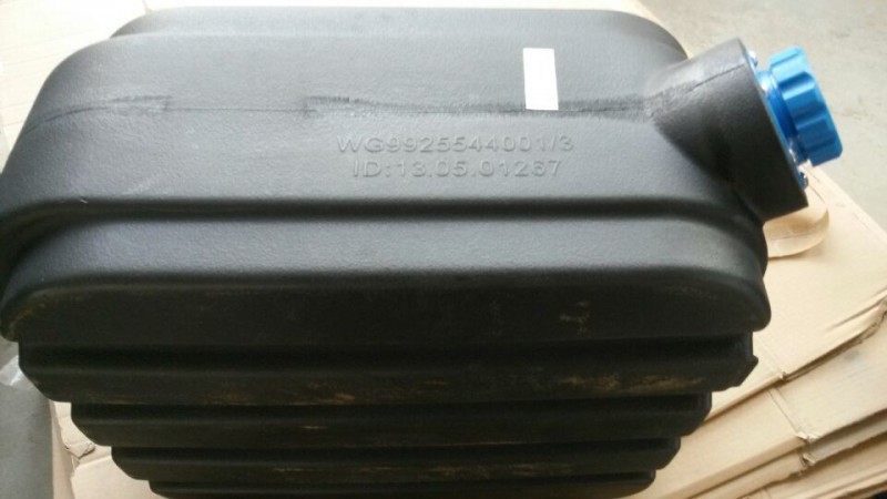 WG9925565001,尿素箱總成(帶鎖),濟(jì)南博通重汽備件庫