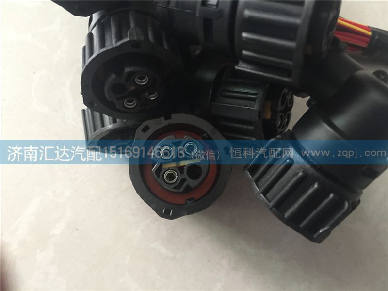 ,重汽陜汽新款傳感器接頭,濟(jì)南匯達(dá)汽配銷售中心