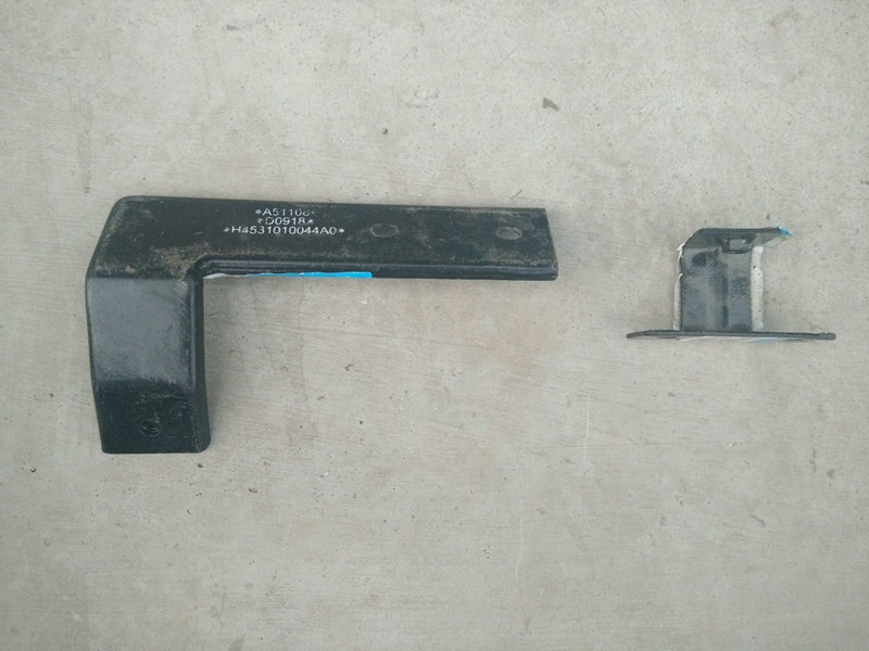 H4531010044A0,包角支架,濟南鑫誠旭歐曼汽車配件有限公司