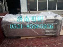 WG9925555698,帶踏板油箱,濟南明鉅汽車配件有限公司（原濟南協(xié)力）