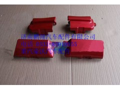 WG1642111024,重汽豪沃10款車門合頁(yè)塑料蓋下,濟(jì)南鵬翔汽車配件有限公司