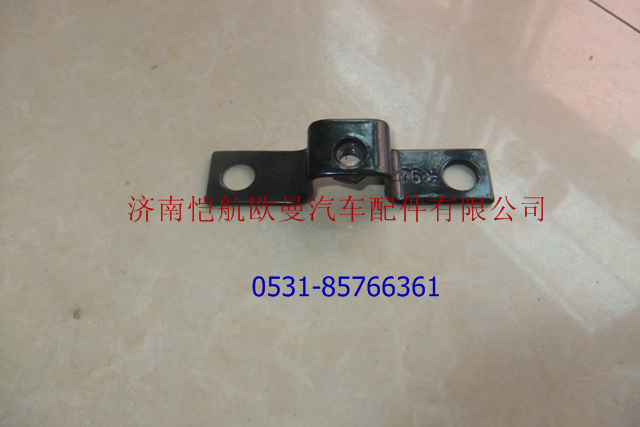 1B24953100462,保險(xiǎn)杠防滑板支架,濟(jì)南愷航歐曼汽車配件有限公司