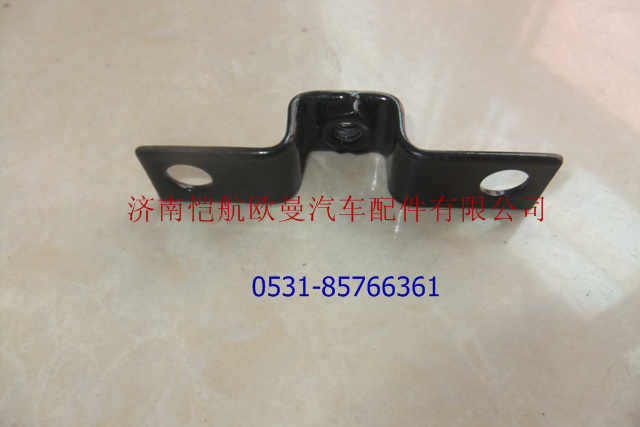 1B24953100462,保險杠防滑板支架2,濟(jì)南愷航歐曼汽車配件有限公司