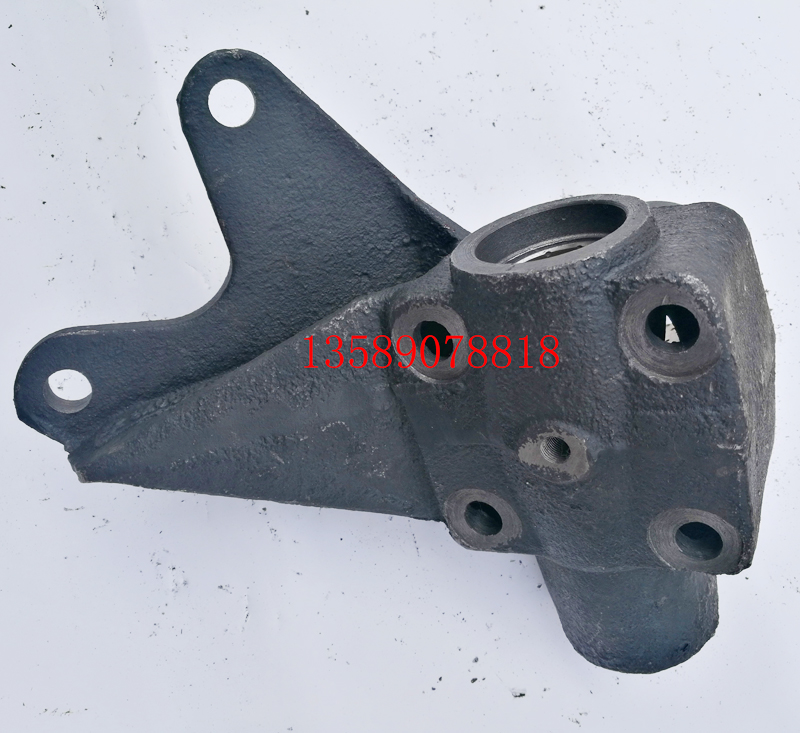 AZ9100410036-1,斯太爾轉(zhuǎn)向節(jié)支架,濟(jì)南聯(lián)樂(lè)汽車(chē)零部件有限公司