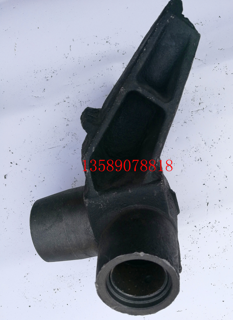 AZ9100410036-1,斯太爾轉(zhuǎn)向節(jié)支架,濟(jì)南聯(lián)樂(lè)汽車(chē)零部件有限公司
