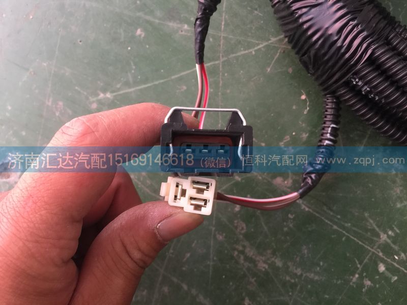 中國(guó)重汽豪沃PTO線束AZ9725771027/AZ9725771027