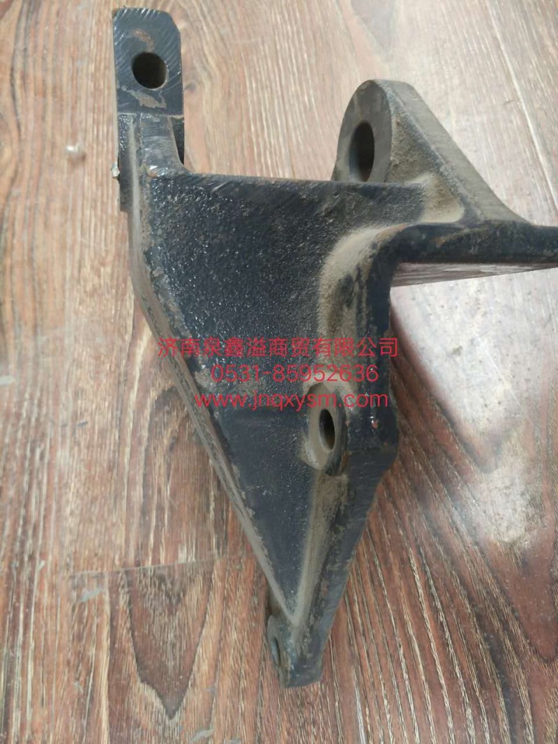 100290200034,二軸板簧吊耳支架,濟南泉鑫溢商貿(mào)有限公司