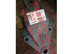 100290200032,二軸板簧卷耳左支架,濟南泉鑫溢商貿有限公司