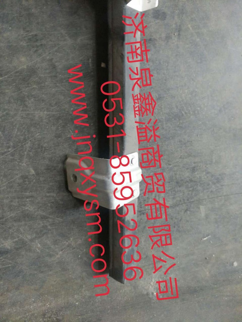 100610100008,左車(chē)門(mén)后下玻璃導(dǎo)軌總成,濟(jì)南泉鑫溢商貿(mào)有限公司