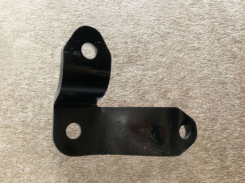 81.43740.0134,穩(wěn)定桿右支架。Stabilizer bar right bracket,濟(jì)南向前汽車配件有限公司