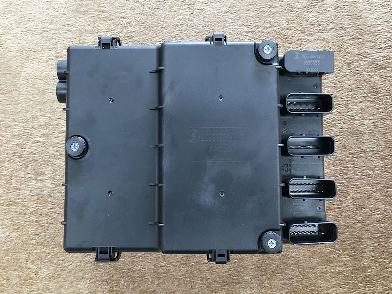 DZ93189712170,底盤中央電器盒，Chassis central electrical box,濟(jì)南向前汽車配件有限公司