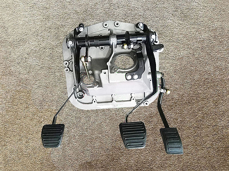 DZ95189230002,組合踏板（出口右置）Combination pedal (exit right),濟(jì)南向前汽車配件有限公司