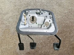 DZ95189230002,組合踏板（出口右置）Combination pedal (exit right),濟(jì)南向前汽車配件有限公司