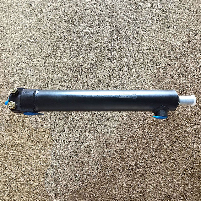 DZ9114470008,Steering booster cylinder,濟(jì)南向前汽車配件有限公司