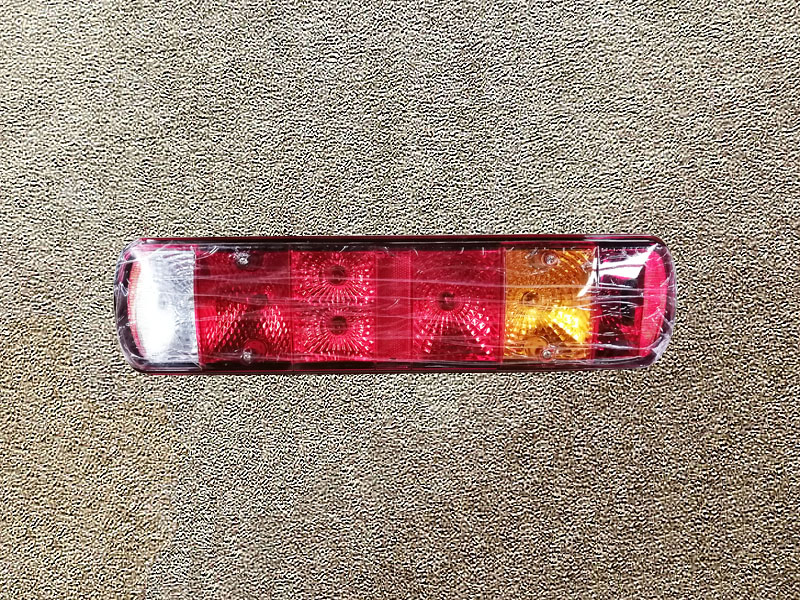 WG9719810002,Right combination taillight,濟南向前汽車配件有限公司