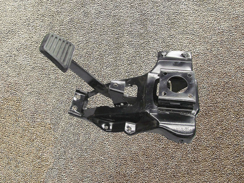 LG9700363002,brake pedal,濟南向前汽車配件有限公司