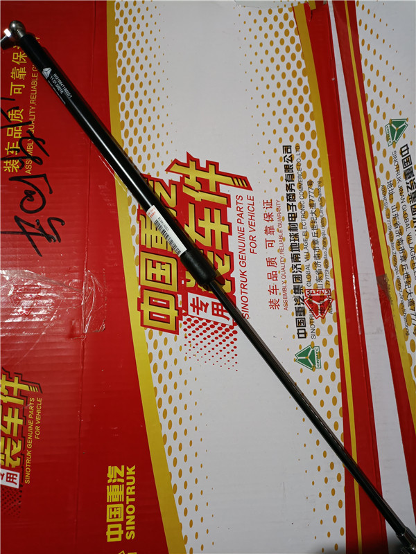WG1664119025重汽豪沃TH7面罩氣彈簧