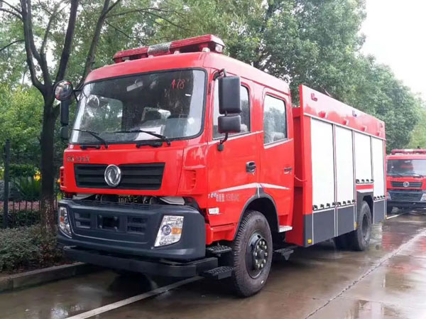 東風天錦消防車
