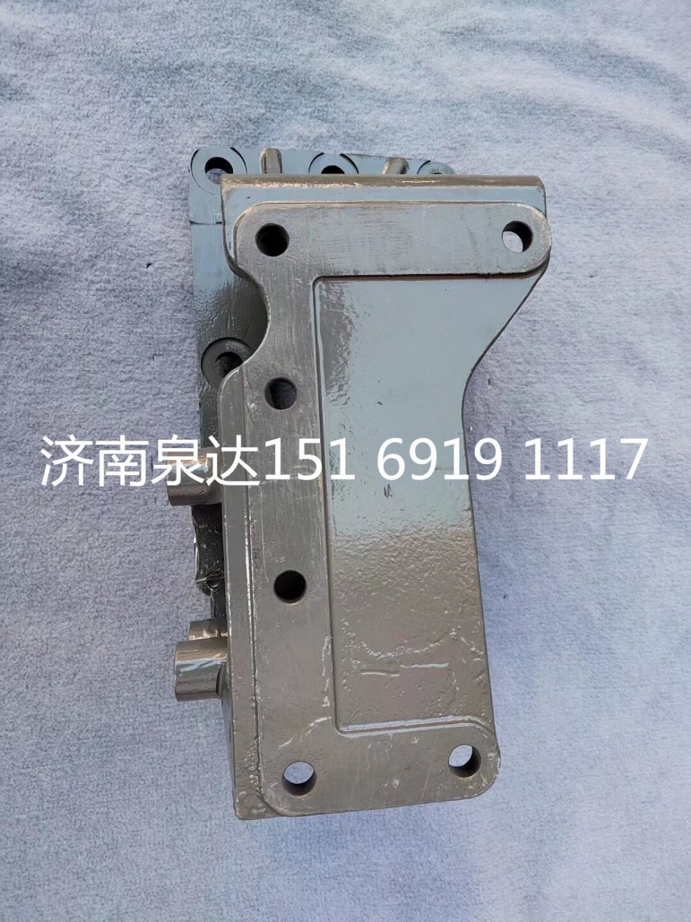 WG9525470367,轉(zhuǎn)向器支架,濟南泉達汽配有限公司