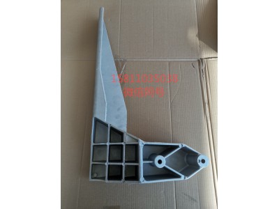 H4831010044A0,下防護(hù)裝置右連接支架,北京遠(yuǎn)大汽車配件有限公司
