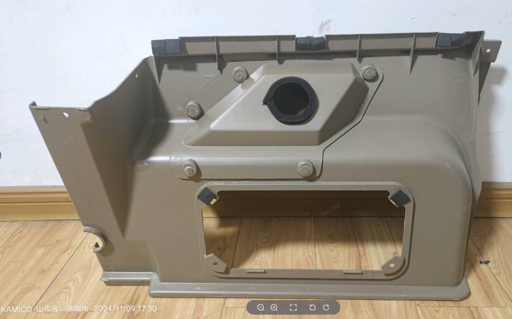 WG1671160122,右下護(hù)板總成,濟(jì)南隆旭汽車配件有限公司