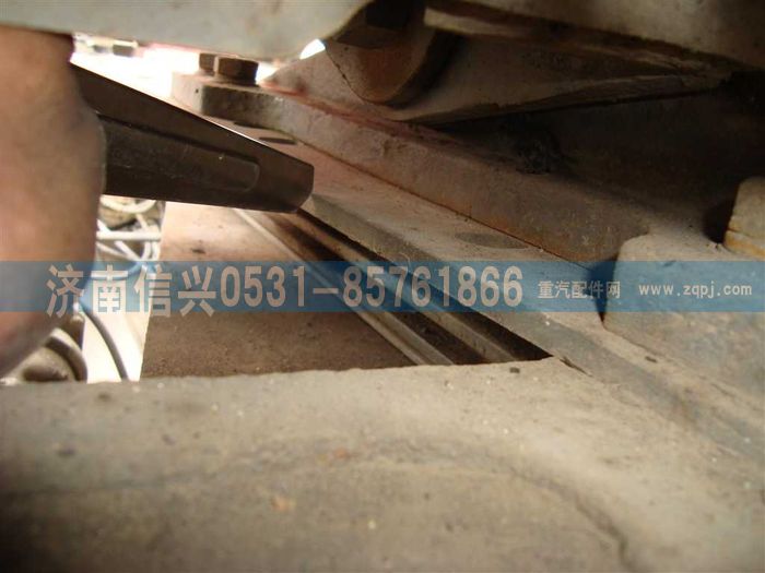 AZ9725930177,低位鞍座墊板,濟南信興汽車配件貿易有限公司