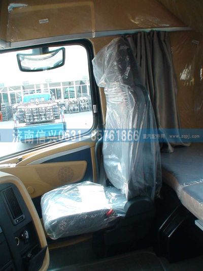 AZ1662510100,AZ1662510100A7輕量化右座椅(平地板),濟(jì)南信興汽車配件貿(mào)易有限公司